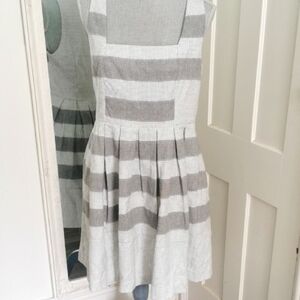 RW&CO fit /flare grey/white striped cotton lined dress with pockets. Size 12.